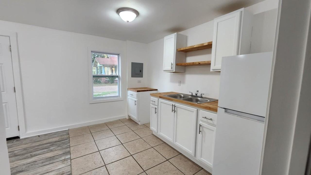 North 77th Avenue - Photo 3 of 7