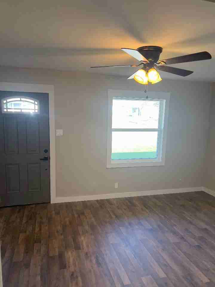 1105 South 9th Street - Photo 2 of 19