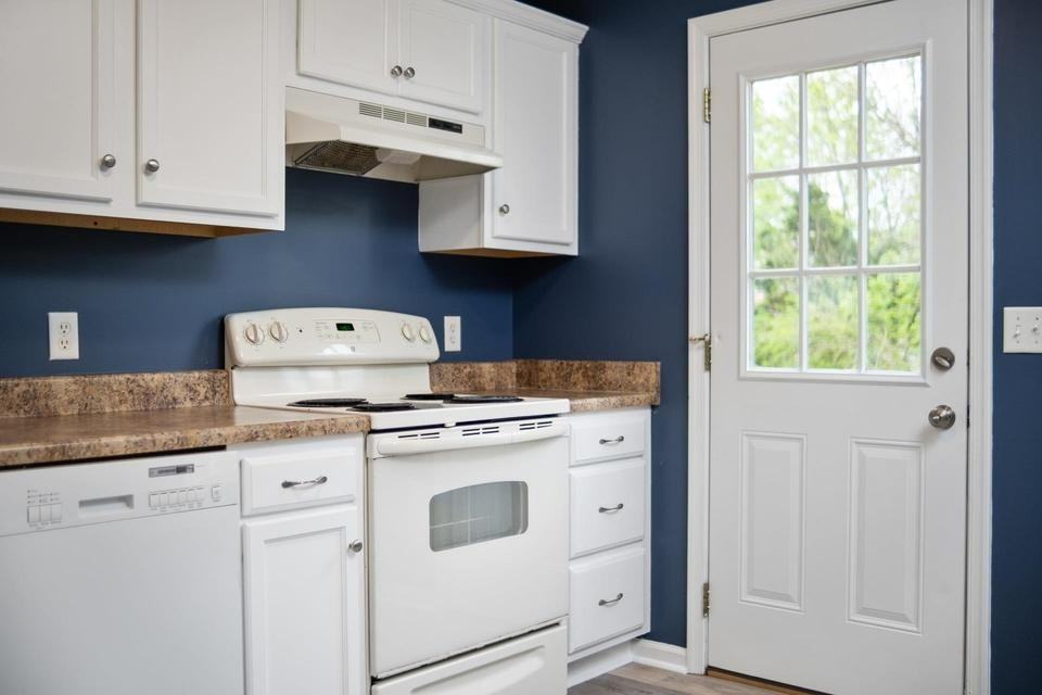 137 Suter St - Photo 7 of 20