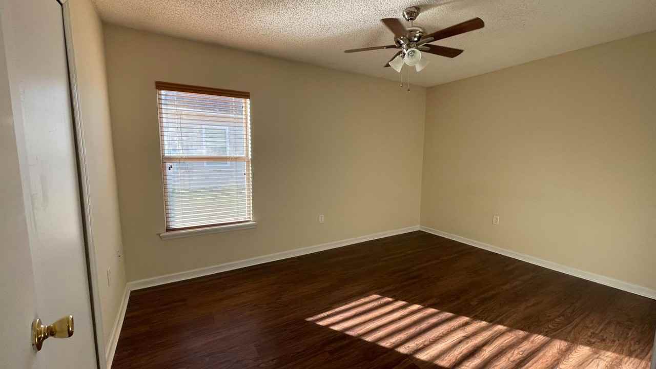 1169 Dawn Creek Ct** - Photo 3 of 9