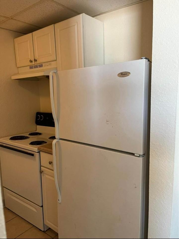 Dunlap Center Apartments - Photo 3 of 5