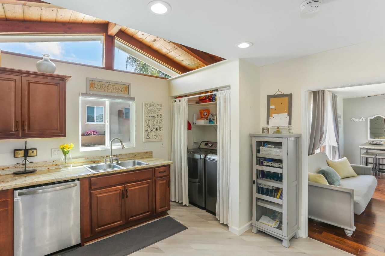 5122 Ellsworth St - Photo 5 of 11