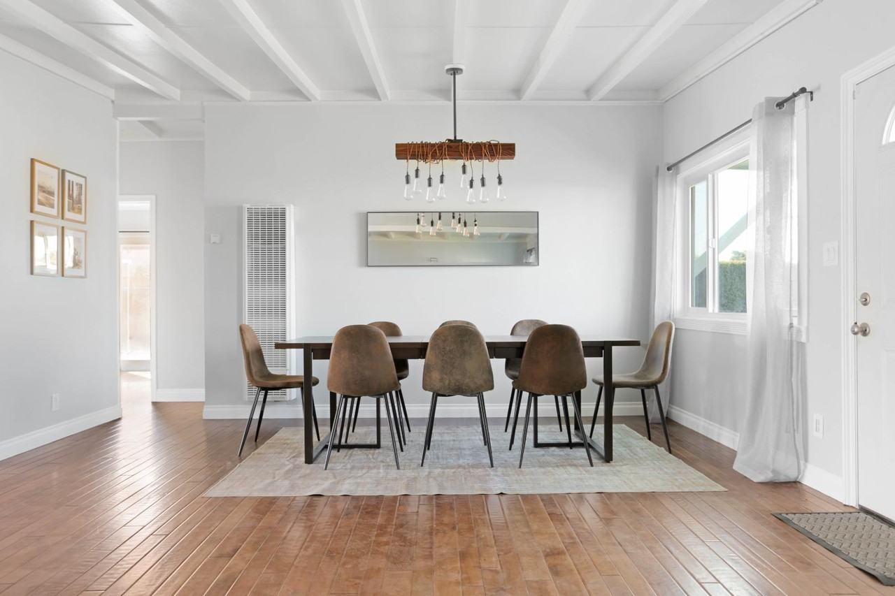 1271 Essex St - Photo 7 of 11