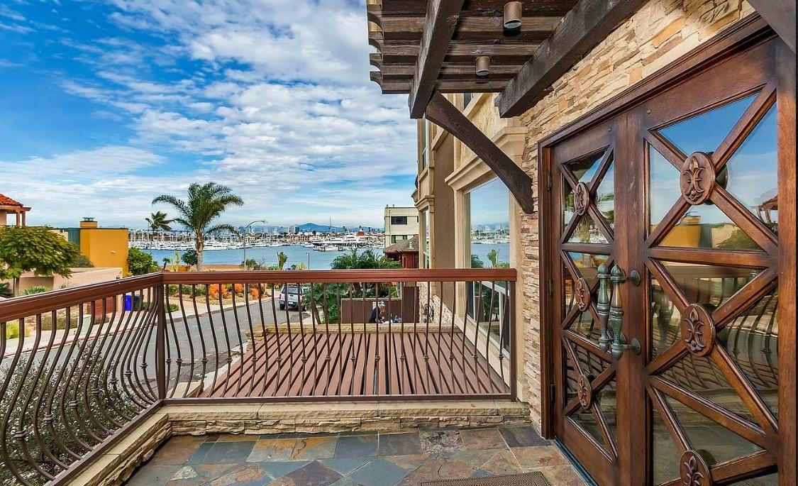 2955 Mccall St - Photo 6 of 11