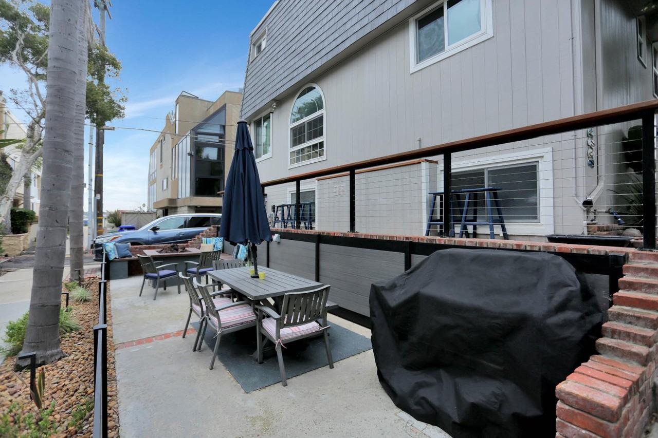 821 Nantasket Ct - Photo 7 of 11