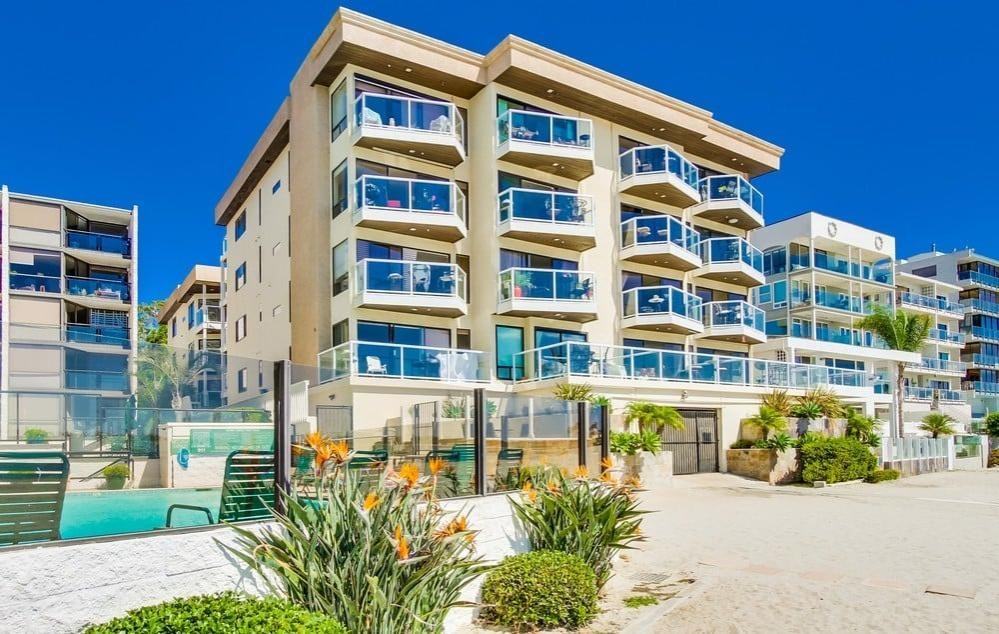 3888 Riviera Dr - Photo 2 of 11