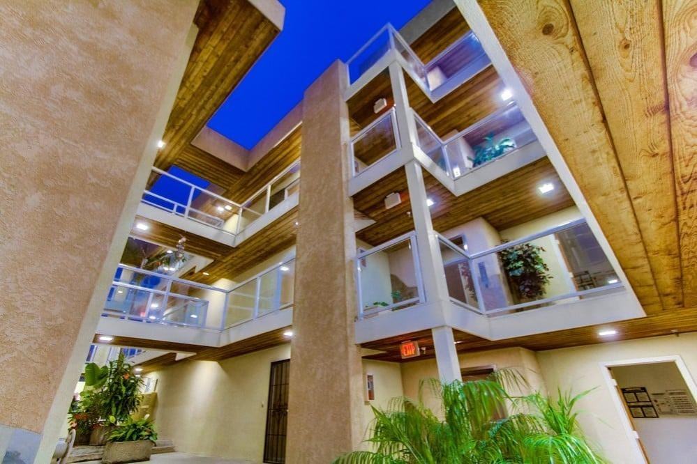 3888 Riviera Dr - Photo 6 of 11