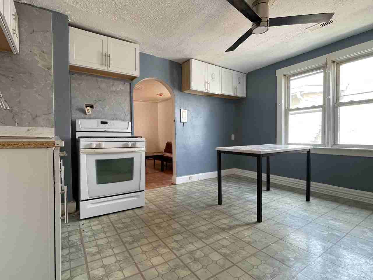 11418 Sobieski St - Photo 2 of 9