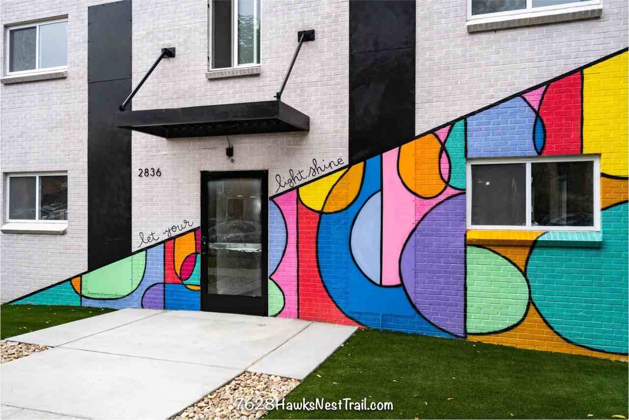 2836 WYANDOT STREET - Photo 2 of 3