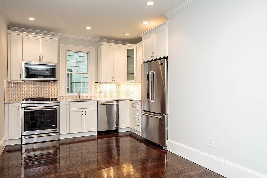 22 Thwing St - Photo 4 of 12
