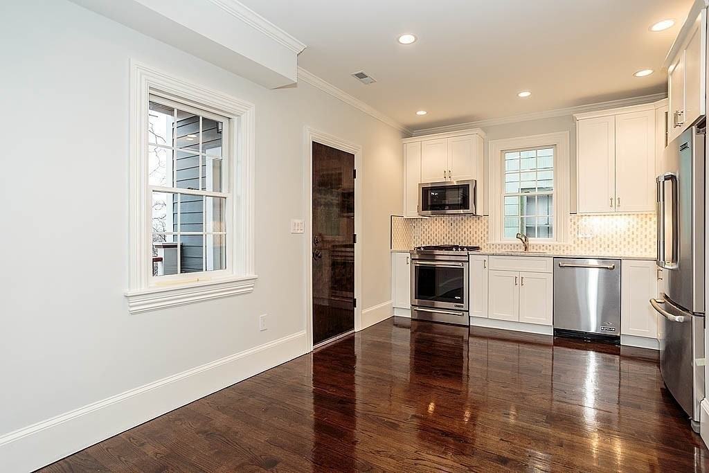 22 Thwing St - Photo 5 of 12