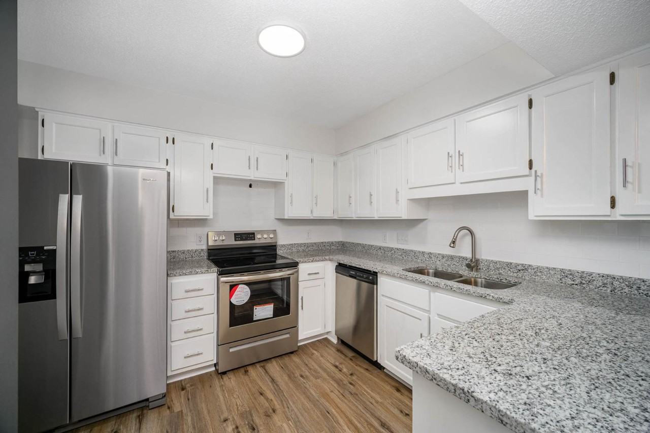 7158 Winery Ln - Photo 2 of 20