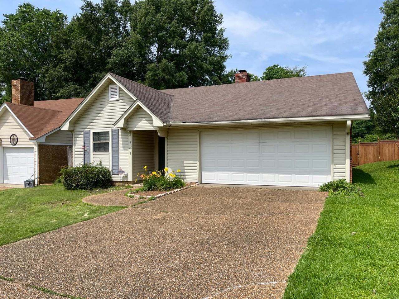 281 Planters Grv - Photo 2 of 19