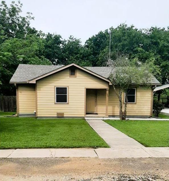 902 N Main St - Photo 2 of 20