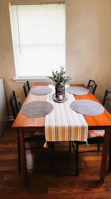 902 N Main St - Photo 3 of 20