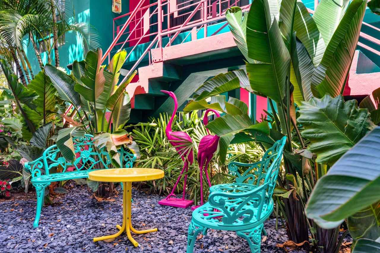 1007 Southeast 2nd Court - Photo 5 of 10