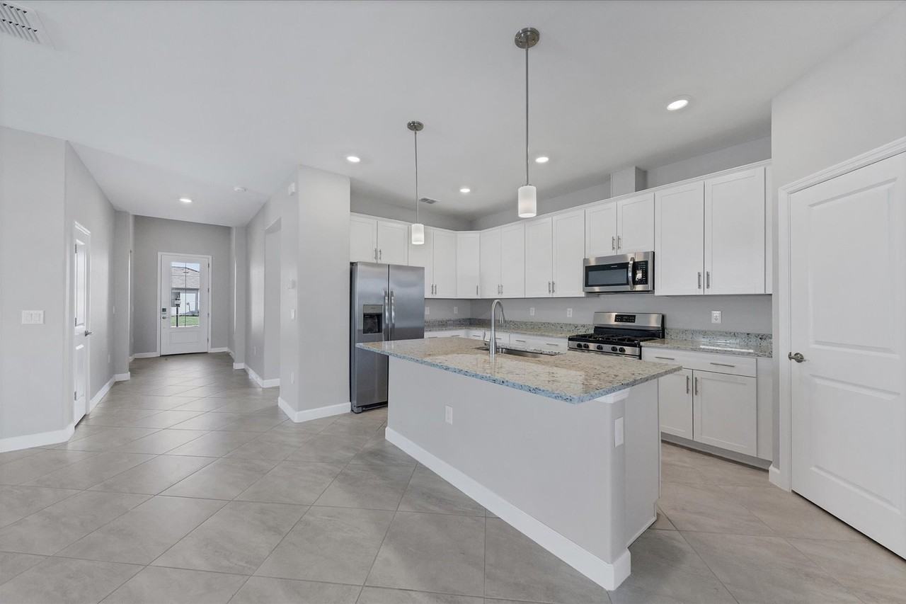 5127 Coral Reef Way - Photo 3 of 10