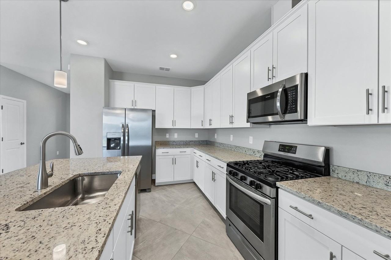 5127 Coral Reef Way - Photo 7 of 20