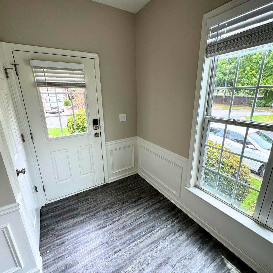 170 Finchley Dr - Photo 3 of 10