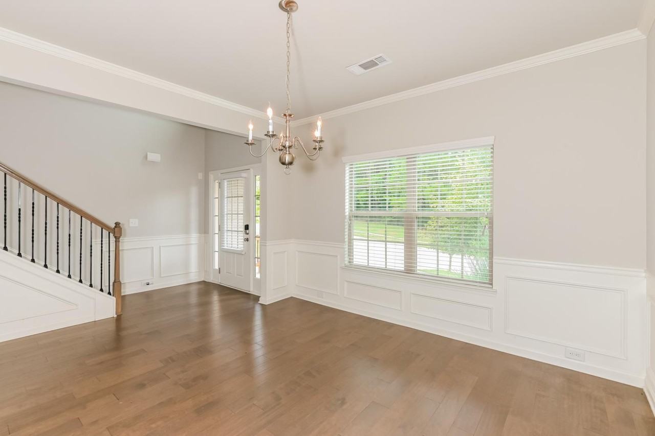 195 Wellstone Pl - Photo 2 of 10