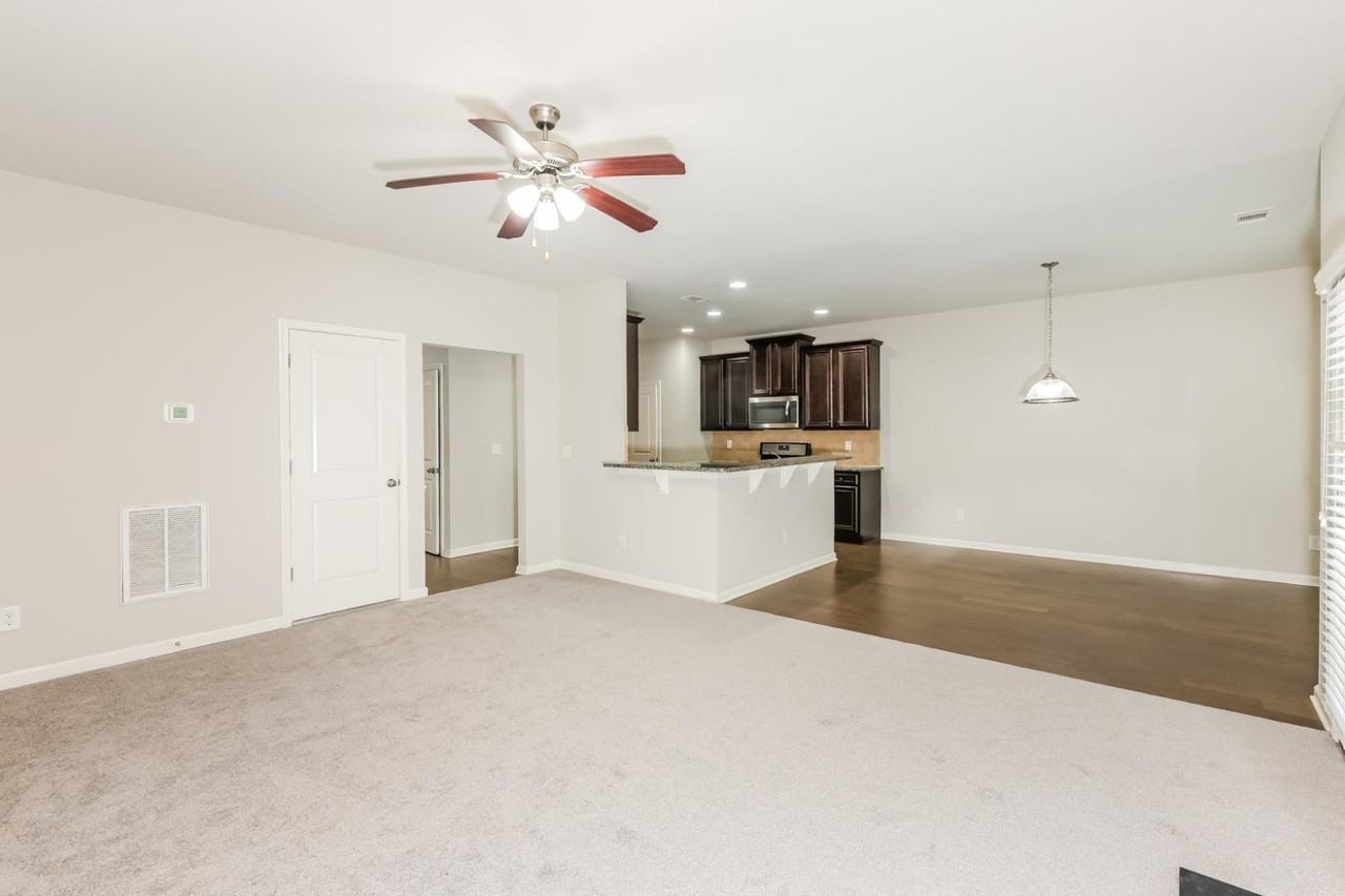 195 Wellstone Pl - Photo 3 of 10