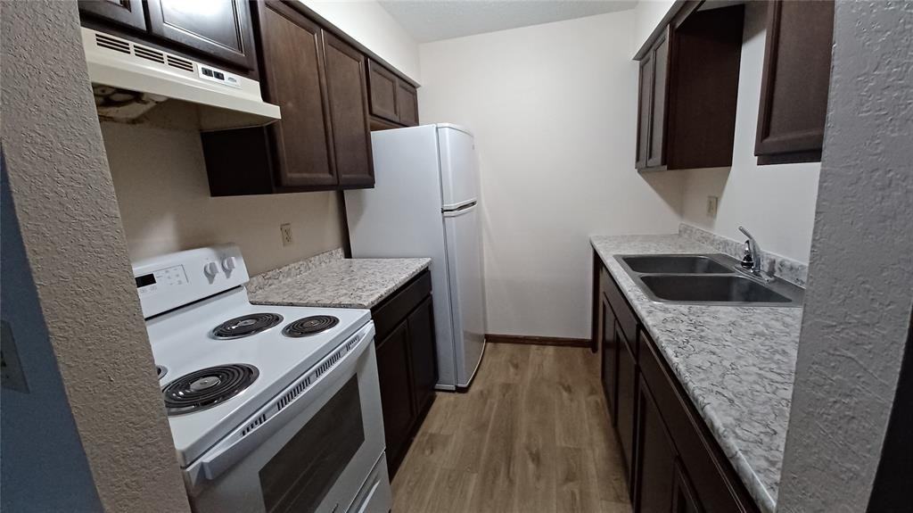 4004 Westover Rd Se #D - Photo 7 of 8