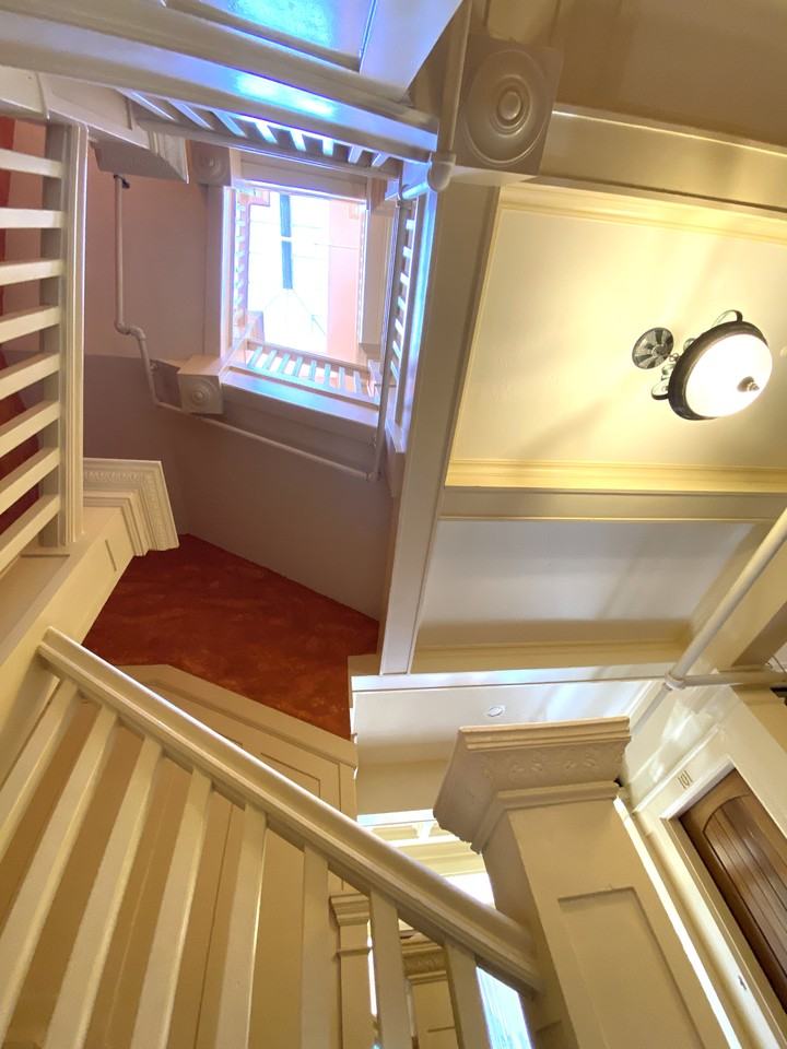524 Georgia St #304 - Photo 7 of 17