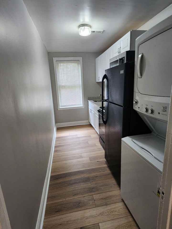 64 Galveston Pl Sw #A - Photo 3 of 5