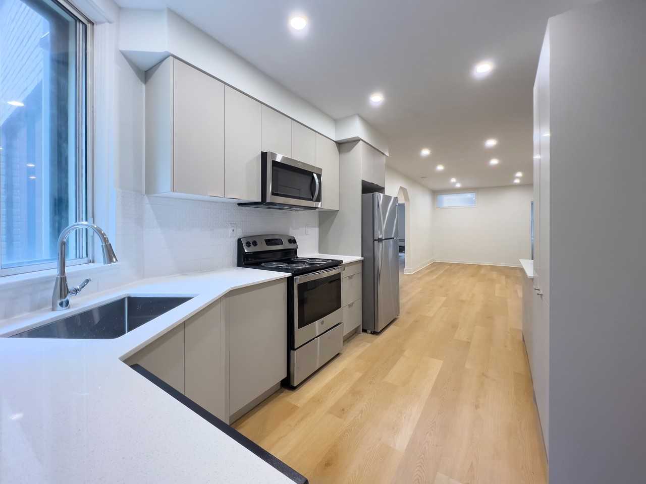 3445 Rue Stanley #2-4-7