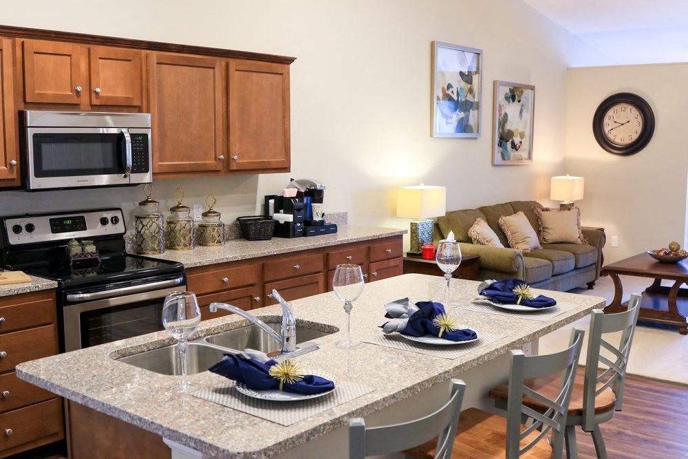 Redwood Louisville - Photo 4 of 5