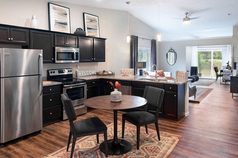 Redwood Holt - Photo 2 of 11