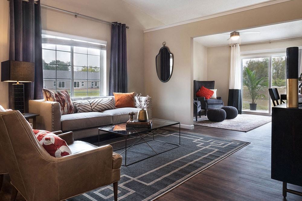 Redwood Holt - Photo 7 of 11