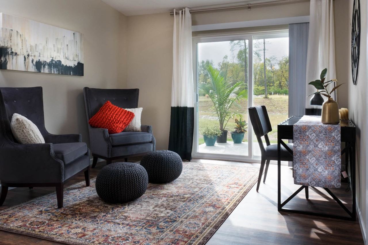 Redwood Obetz - Photo 7 of 8