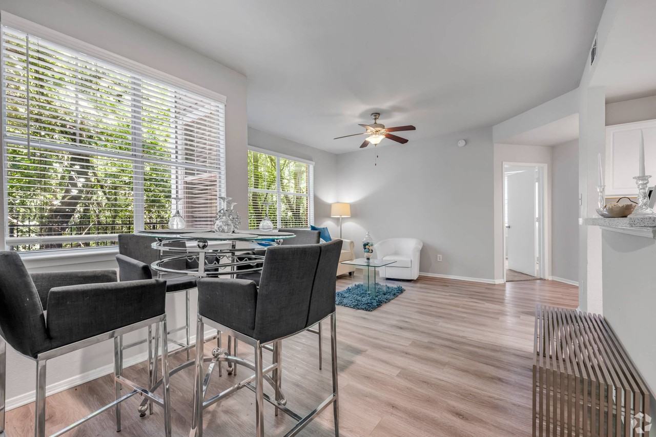 Villas of Sorrento Apartments - Photo 4 of 30