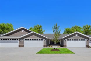 Redwood Vandalia - Photo 1 of 1
