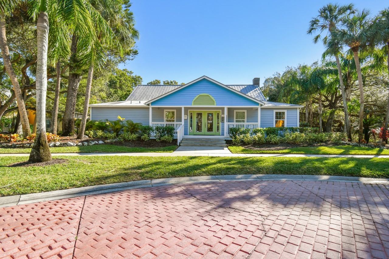 Mode at Ballast Point - Photo 2 of 20