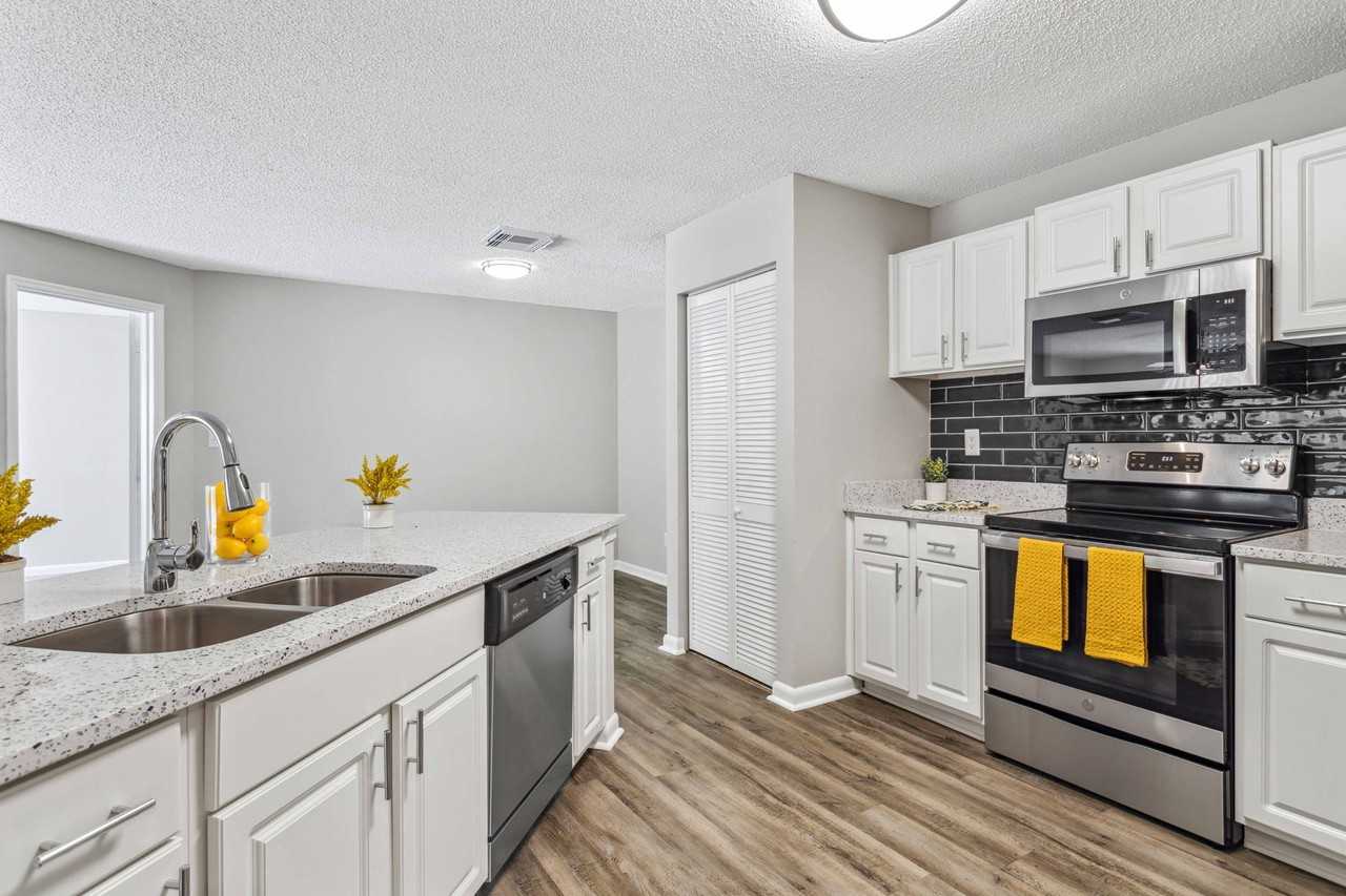 Mode at Ballast Point - Photo 5 of 20