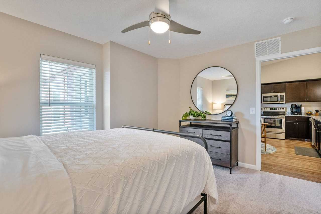 Redwood West Jefferson - Photo 7 of 8