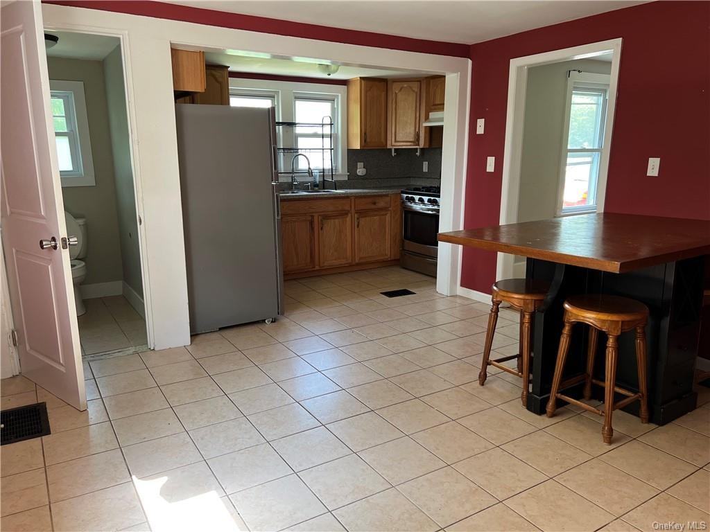 21 Maple Ave - Photo 3 of 21