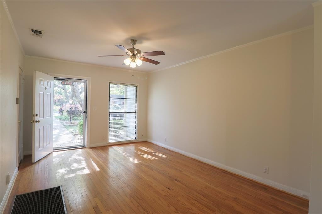 704 North Bailey Avenue - Photo 6 of 23