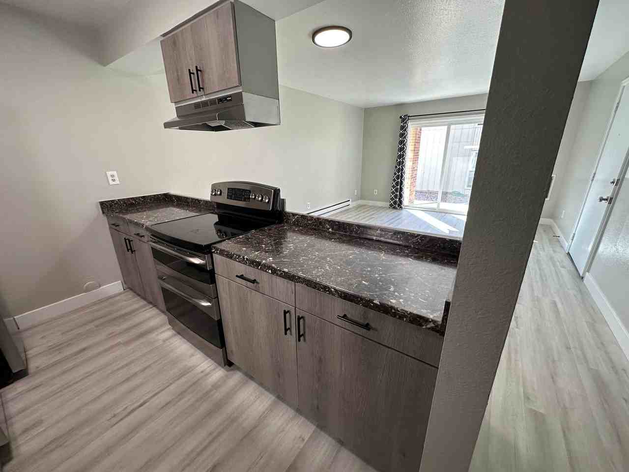 SPECIAL OFFER! Renovated! Stonegate Apts. - Photo 2 of 50