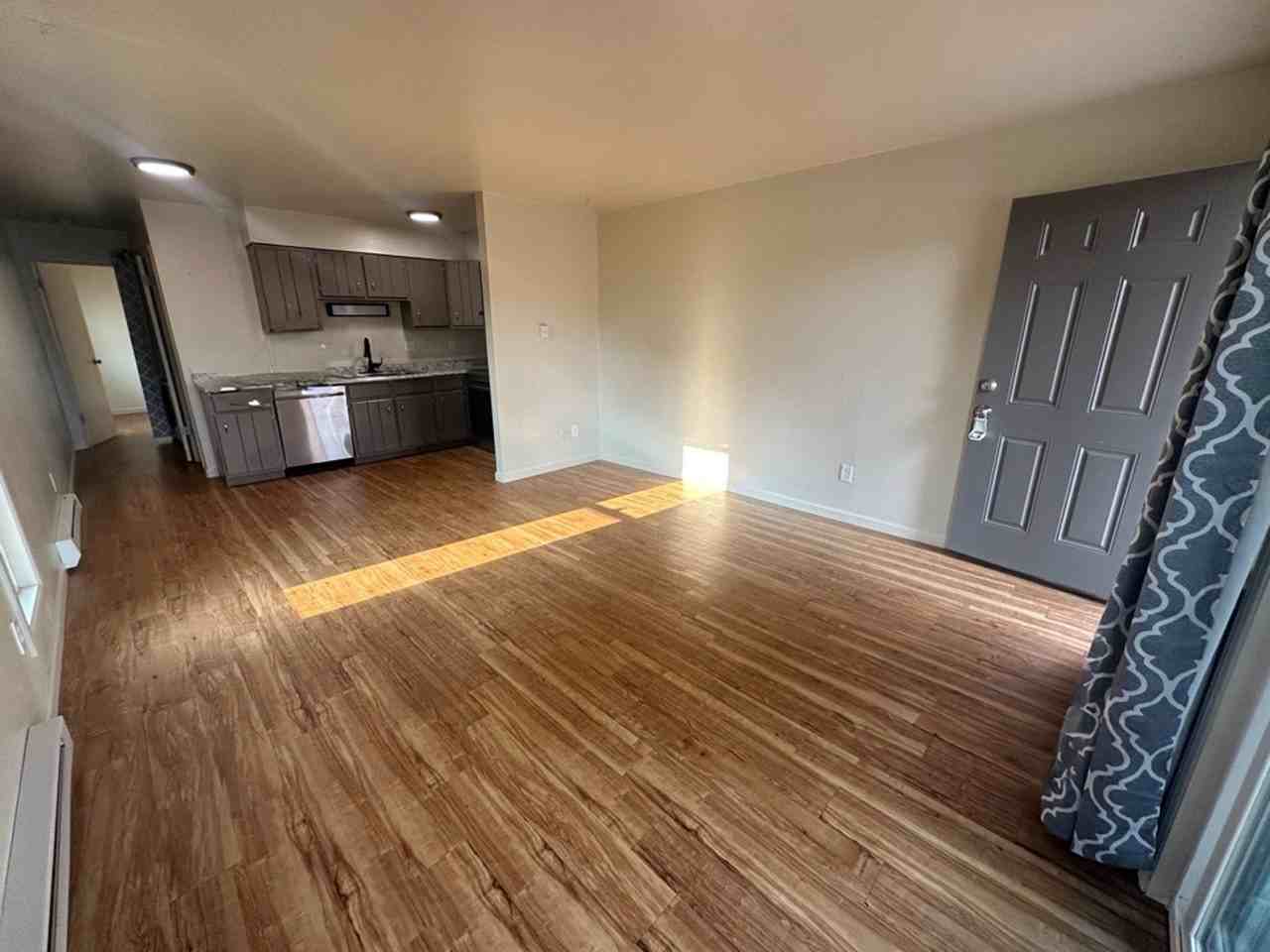SPECIAL OFFER! Renovated! Stonegate Apts. - Photo 6 of 50