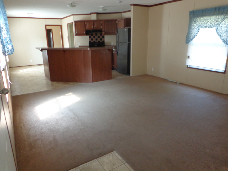 1811 Swan Lake Cir - Photo 2 of 5