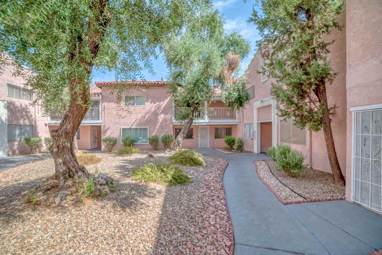 2234 E Desert Inn Rd - Photo 3 of 22