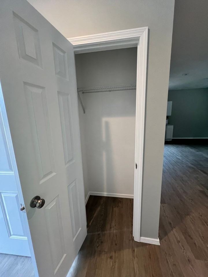 1080 S Mission Ave - Photo 3 of 18