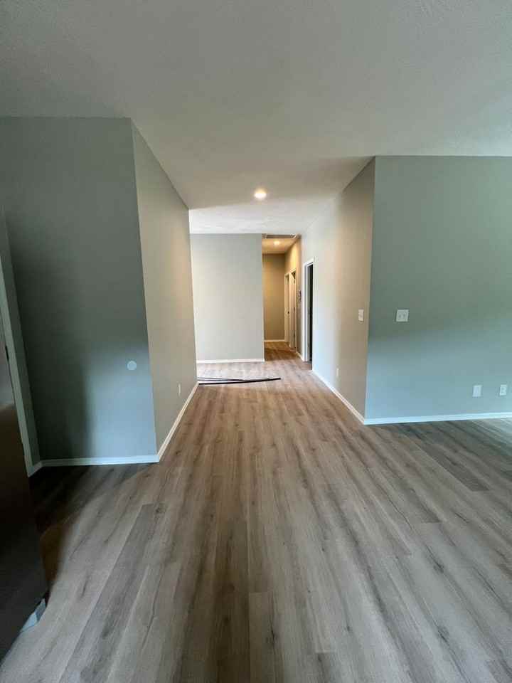 1060 Mission Avenue - Photo 4 of 19