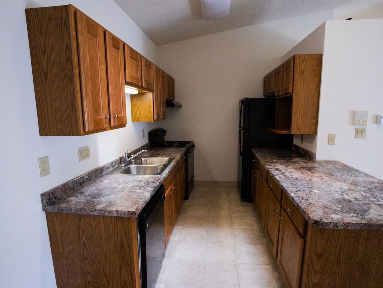 Wind Meadows - Photo 4 of 34