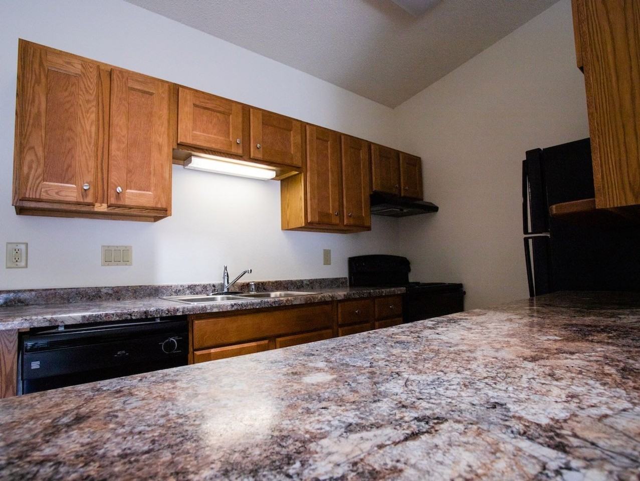 Wind Meadows - Photo 5 of 34