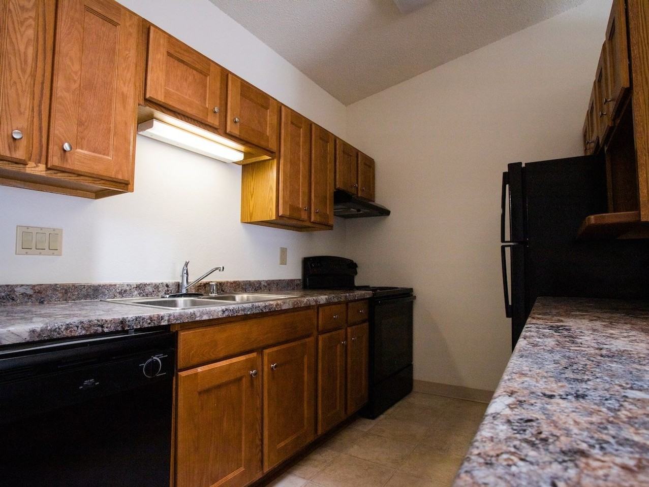 Wind Meadows - Photo 7 of 34