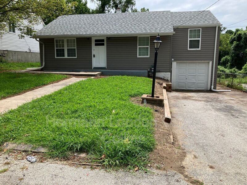 452 Bluff Dr - Photo 2 of 24